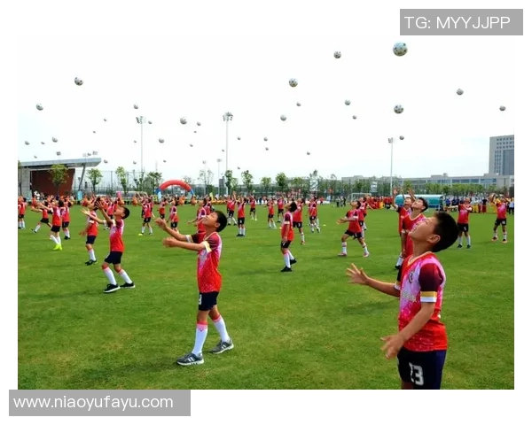 外滩足球明星阵容全景展示精彩瞬间与球员风采合集