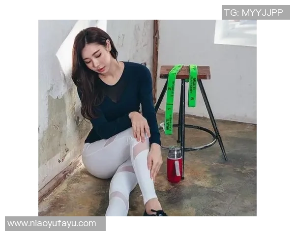 足球明星呆呆身材写真展现运动魅力与时尚风采的完美结合